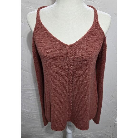 Pink Republic Woman's Cold Shoulder Sweater Size Medium - Picture 1 of 7